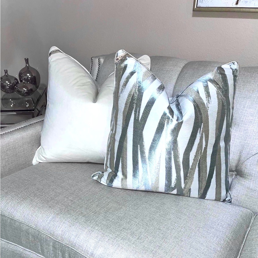 1-NWT CALLISTO HOME DECORATIVE PILLOWS (Read description for additional details) - Picture 6 of 13